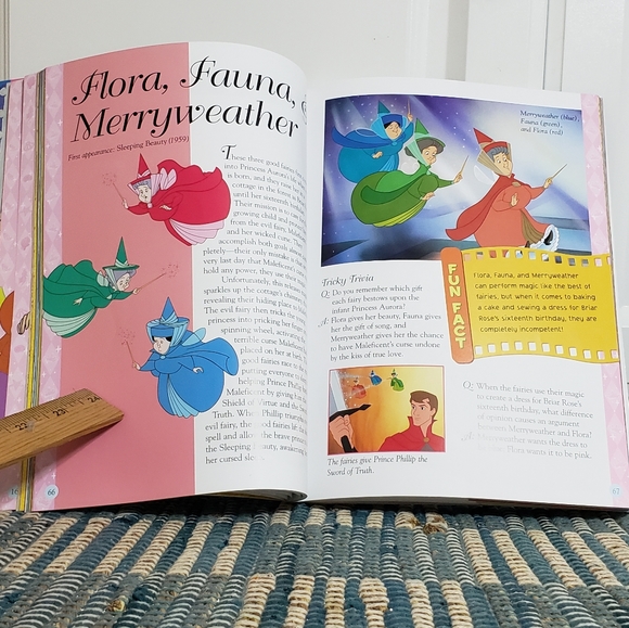🦋Disney Junior Encyclopedia of Animated Characters Book🦋 - Picture 3 of 5